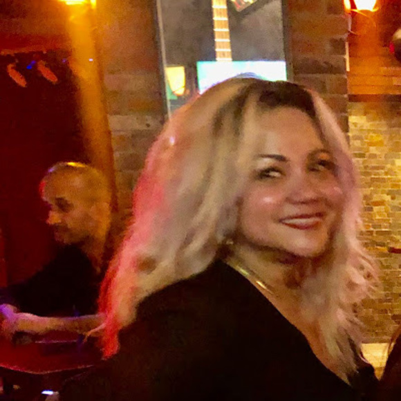 Meet your Posher, Amanda - Picture 1 of 1